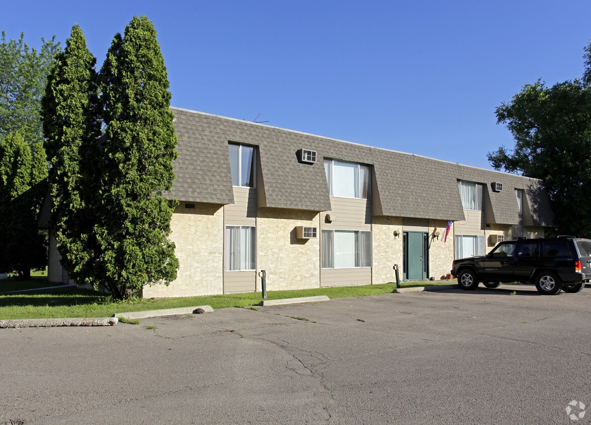 326 Central Ave S, Norwood Young America, MN 55397 Apartments in