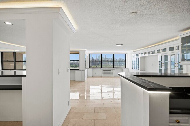 Foto del edificio - 7004 JFK Blvd E