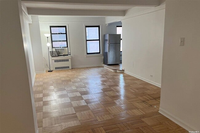 Building Photo - 123 E 37th St