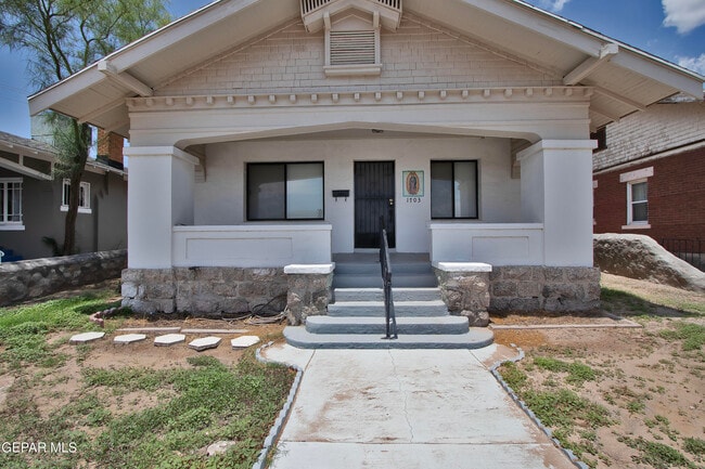 Building Photo - 1703 E Rio Grande Ave