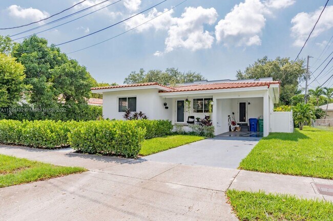 Foto del edificio - 2300 SW 10th St