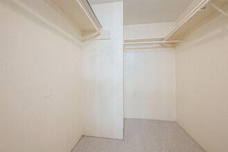 Building Photo - 2750 Holly Hall St
