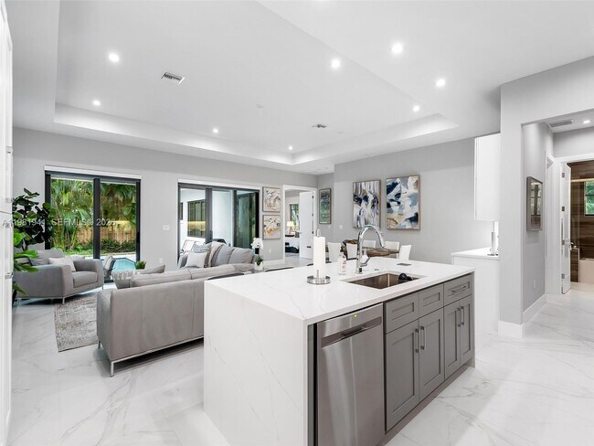 Foto del edificio - 1484 SW 32nd St