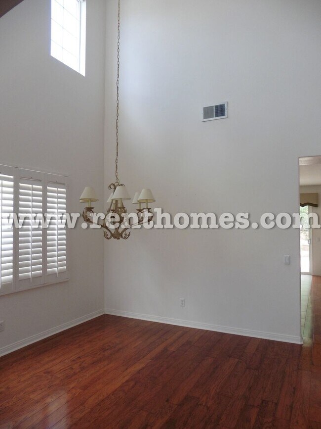 Foto del edificio - 11217 Golden Birch Way