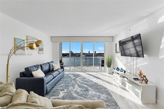 Building Photo - 17050 N Bay Rd