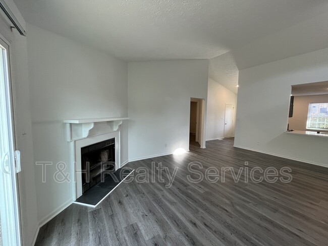 Building Photo - 5449 Carlton Ct