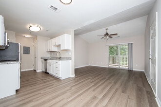 Building Photo - Colony Square Apartments