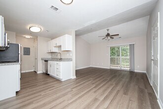 Building Photo - Colony Square Apartments