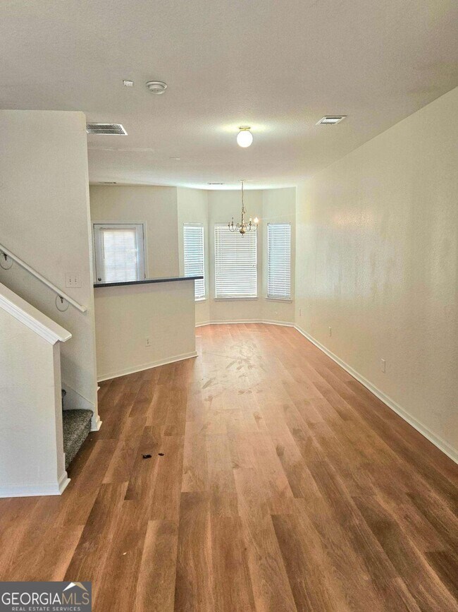 Foto del edificio - 290 Brookview Dr