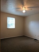 Building Photo - 5-6 Schaeffer Way