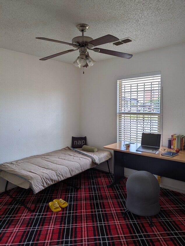 Foto principal - 2216 2nd Pl