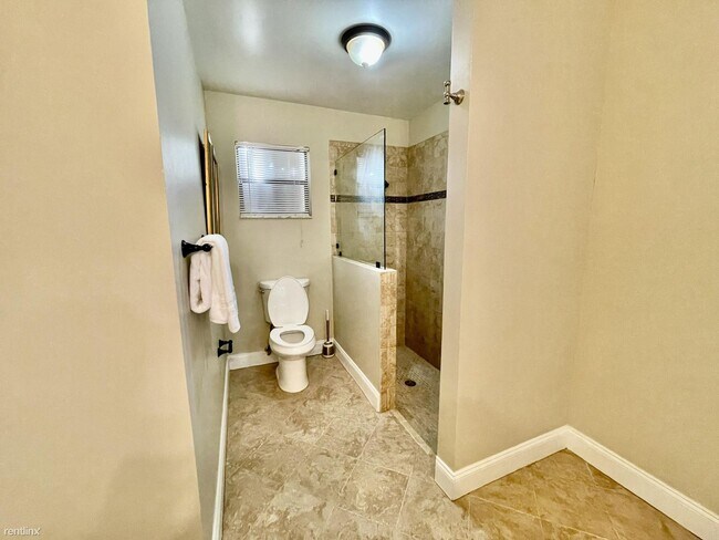 Building Photo - 3 br, 2 bath House - 13763 Norwick St