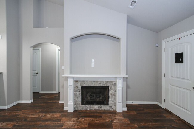 Building Photo - Gorgeous Home in Pea Ridge!