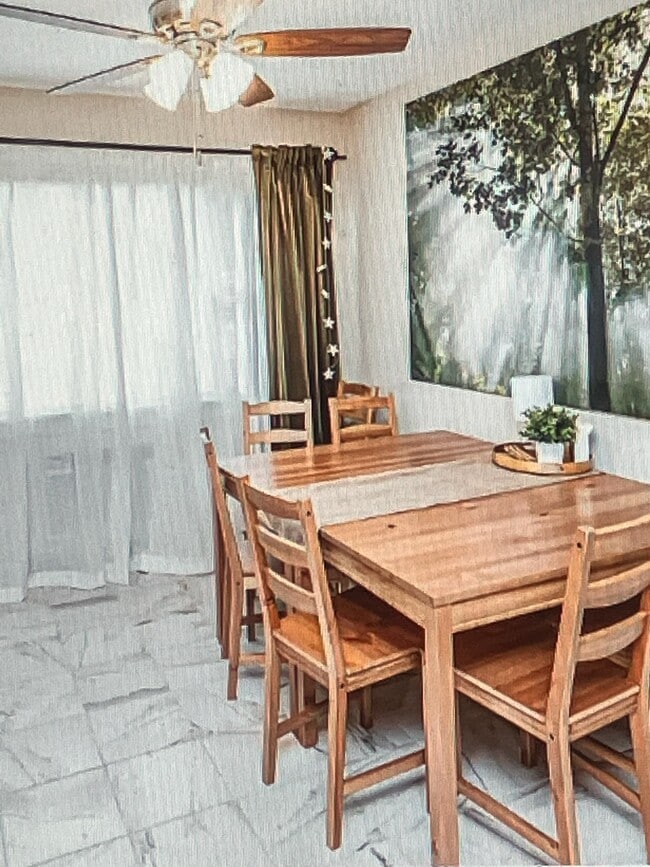 Building Photo - 8252 W 95th St