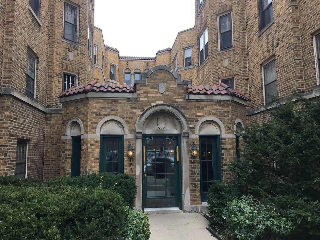 Primary Photo - 4003 N Kildare Ave
