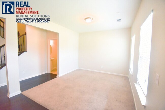 Building Photo - *PENDING* Wonderful 4BR/3.5BA+Bonus in M'b...