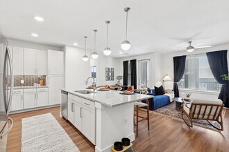 Building Photo - Bandera Ridge