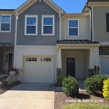 Building Photo - 190 Thornhill Dr