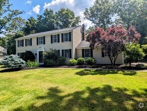 Building Photo - 5927 Ogilby Dr