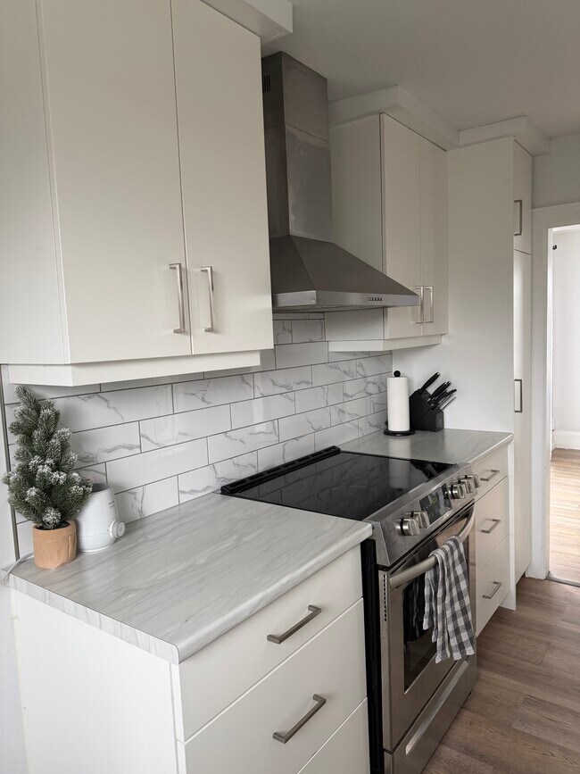 cuisine - 48 Reddick St