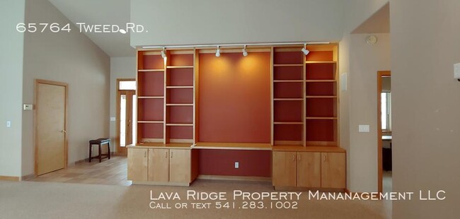 Foto del edificio - 65764 Tweed Rd