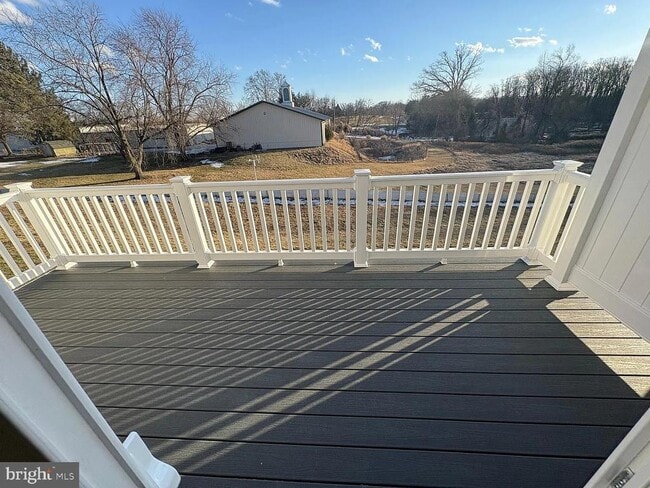 Foto del edificio - 1728 Water Xing Rd