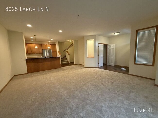 Building Photo - 8025 Larch Ln N
