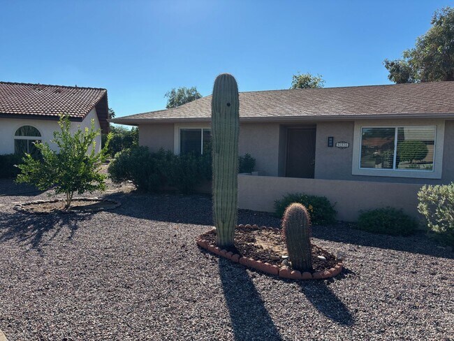 Building Photo - Welcome to the Long Term UNFURNISHED Rental, a charming 2-bedroom, 1.5+ bathroom home located in ...