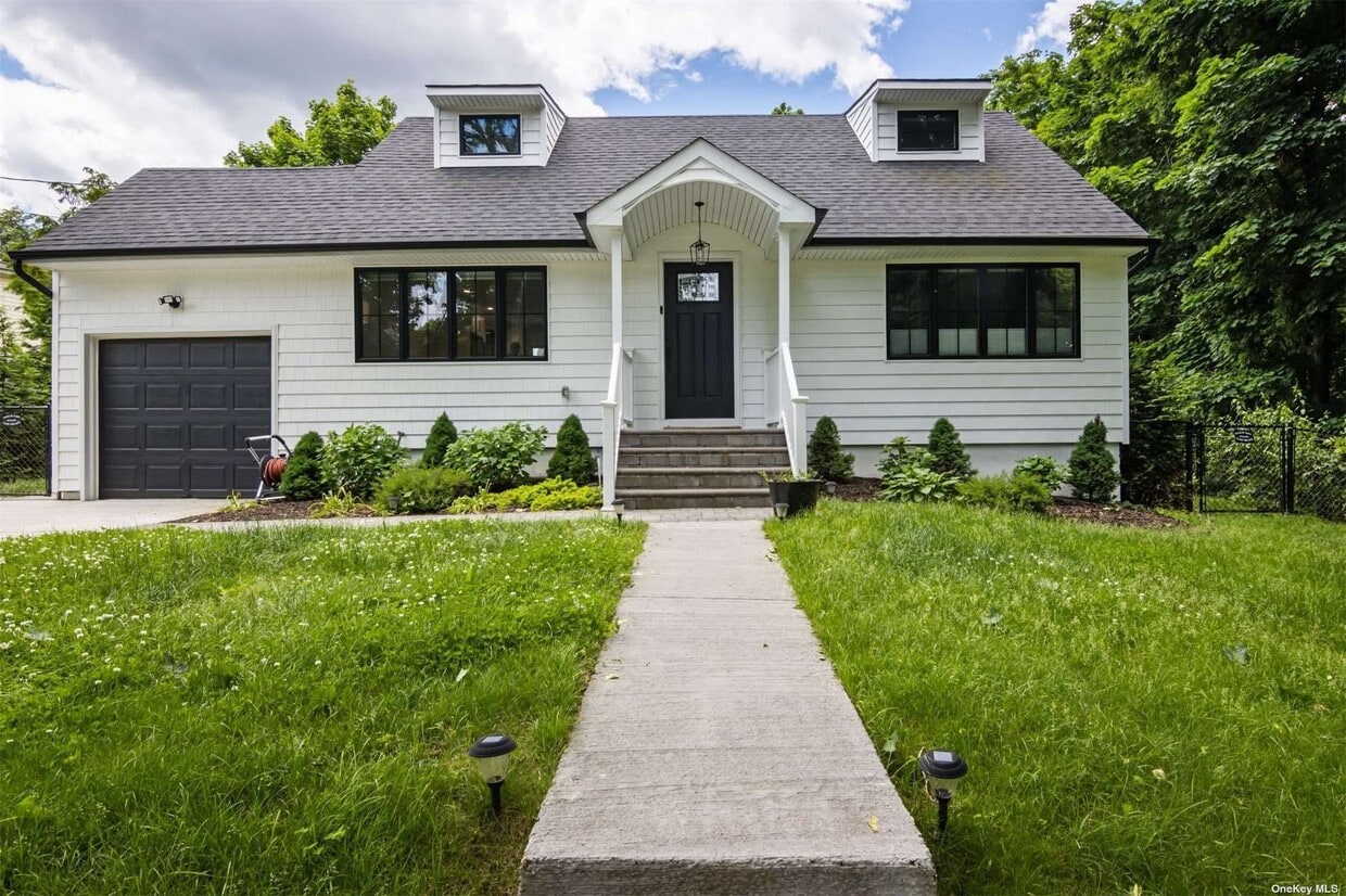 Primary Photo - 4 Donald Dr