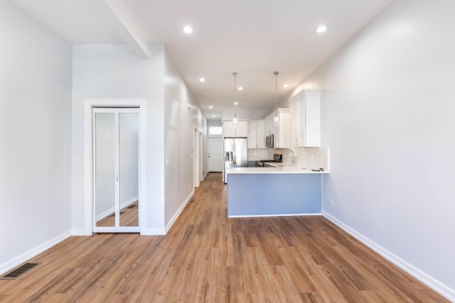 Building Photo - 2317 S Seeley Ave