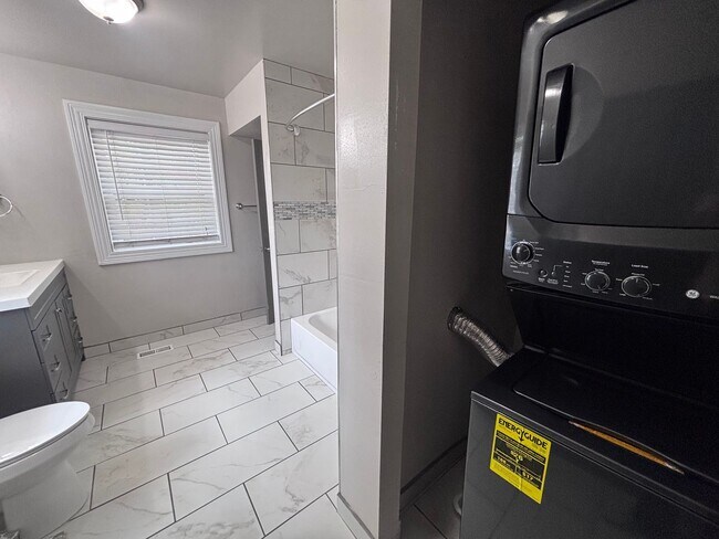 Foto del edificio - Heart of Webster Groves! *** Large One Bed...