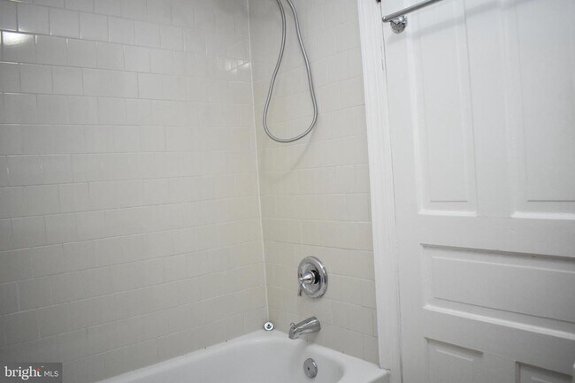 Foto del edificio - 3208 Q St NW