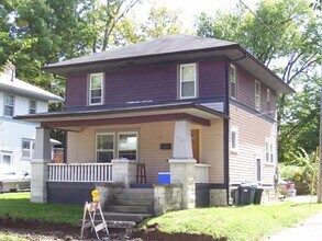 Building Photo - 710 E 2nd St Building Photo - 710 E 2nd St