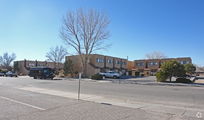 Building Photo - Ortiz Place Townhomes