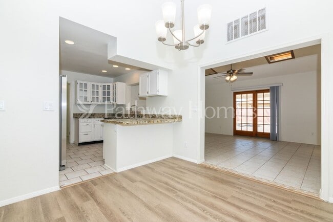 Foto del edificio - 6914 W Cherry Hills Dr