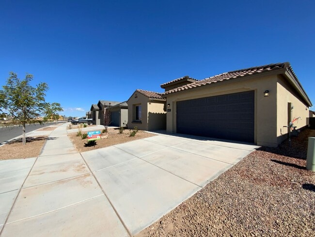 Foto del edificio - 3 Bedroom Single Story New Build in Mesa D...