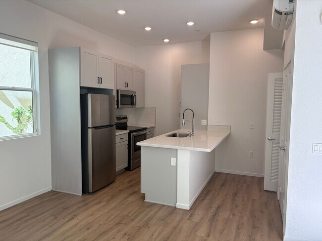 Foto del edificio - Division and Highland