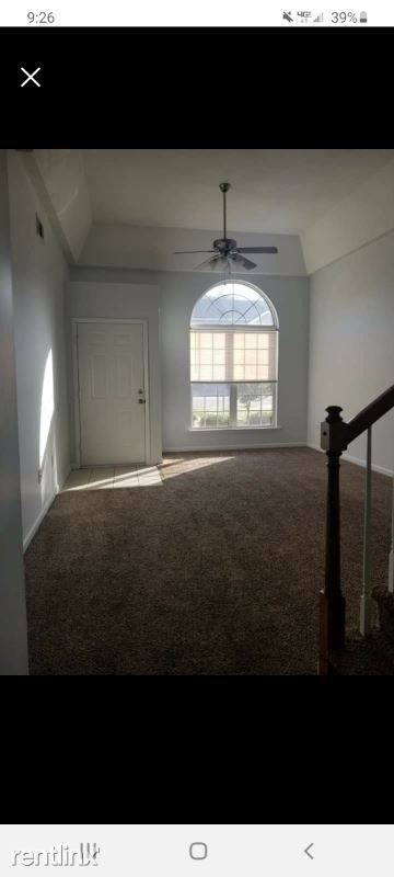 Building Photo - 3 br, 2 bath Townhome - 625 Goodale Ln
