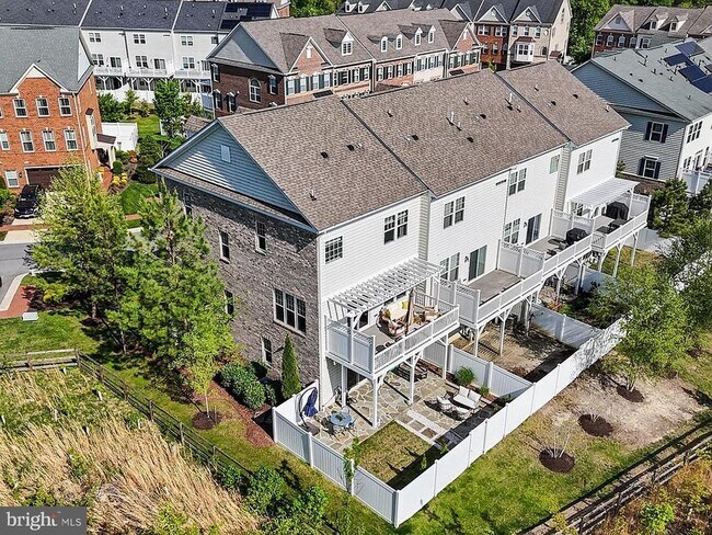 Foto del edificio - 2805 Medstead Ln