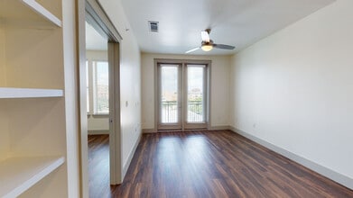 Interior Photo - Vitruvian West