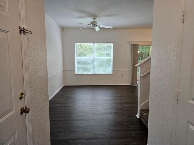 Foto del edificio - 16309 Fairford Palms Ct