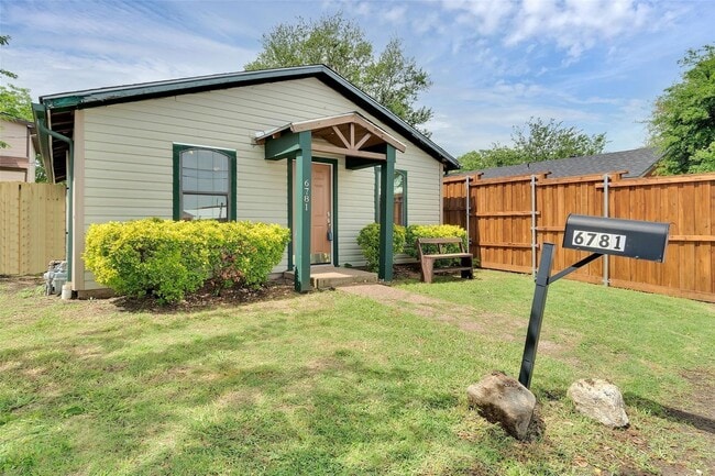 Photo - Cute 2 Bedroom! House