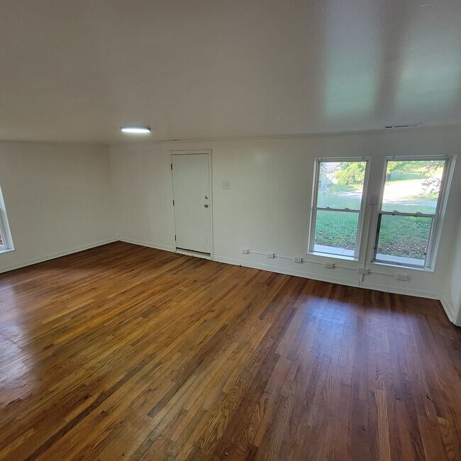 Foto del edificio - 3/1-Livingston City Limits-Finished Attic ...