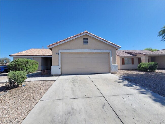 Foto del edificio - 3012 Silver Canyon Ln