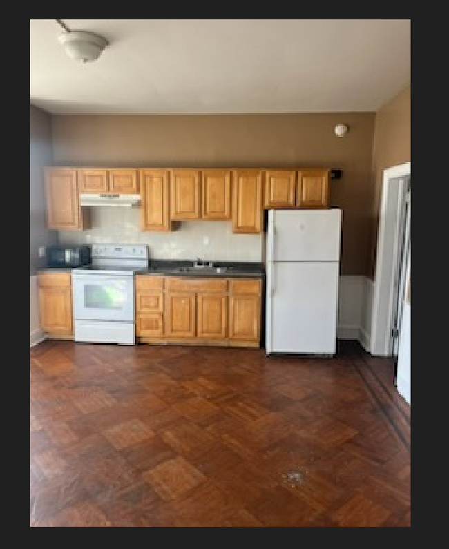 Building Photo - 412 Levick St