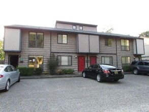 Building Photo - 127 Depot Ln
