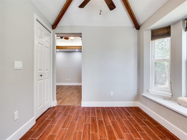 Foto del edificio - 1319 Sandy Creek Dr