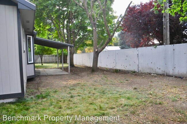 Building Photo - 3 br, 2 bath House - 9635 N. Melrose Street