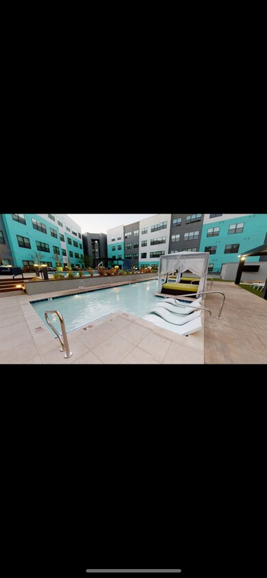 Pool/hot tub area - 1317 S Terrace Rd