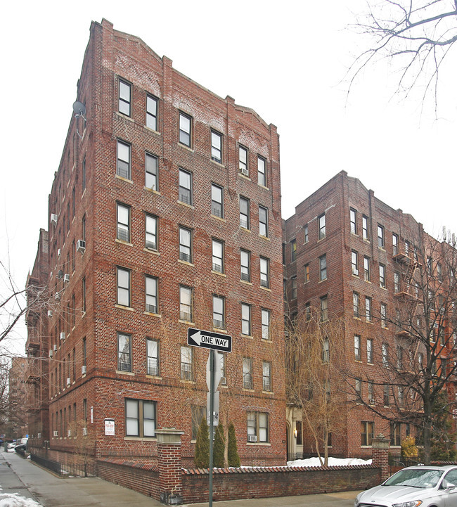 Building Photo - 250 ocean parkway